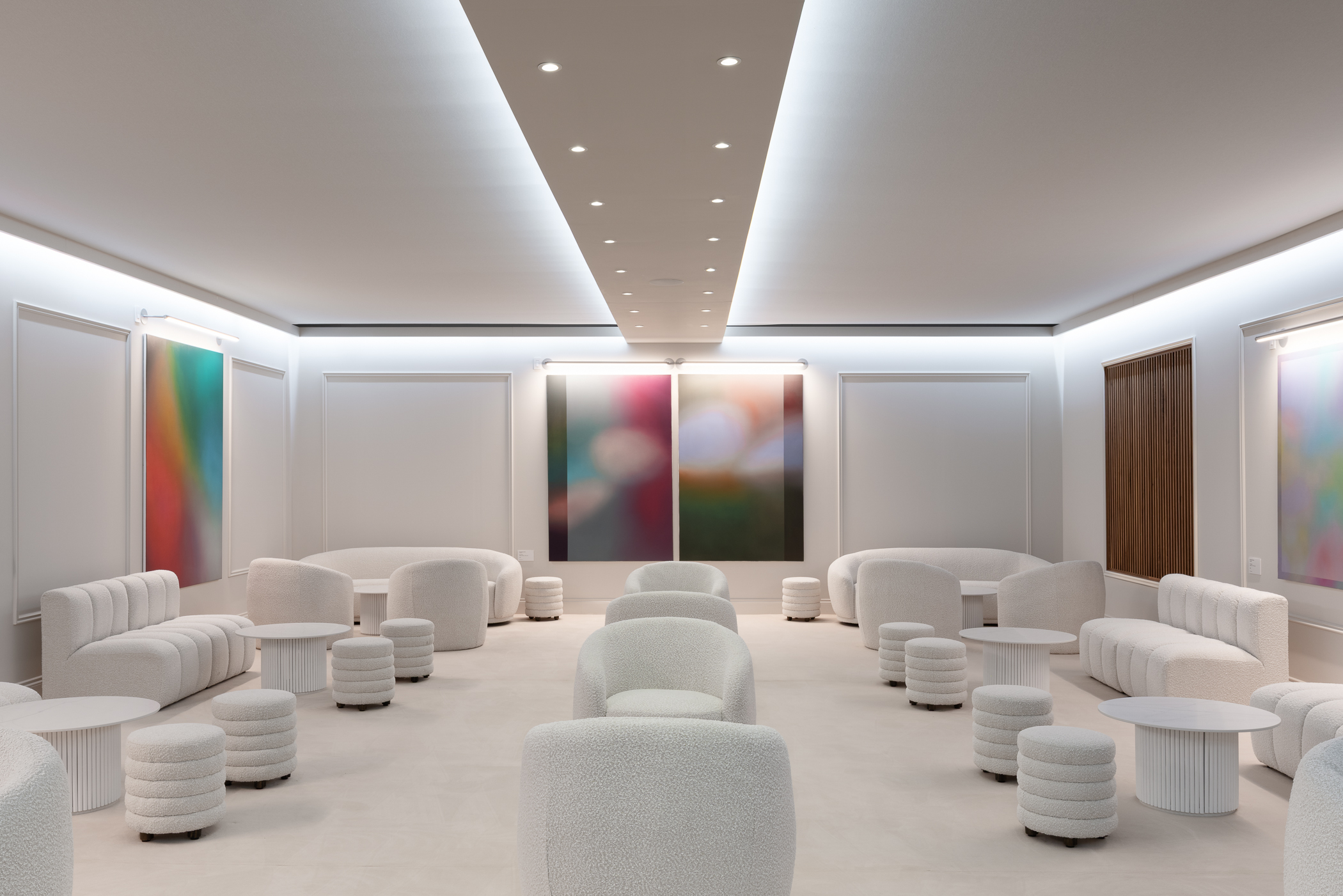 NetJets Lounge interior